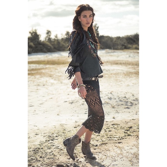 Spell and The Gypsy Coconut Crochet Skirt - Picture 3 of 4